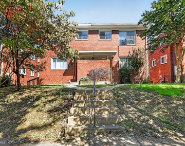 206 Webster Street Ne - Photo Thumbnail 20