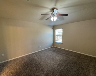 424 Langely - Photo Thumbnail 9