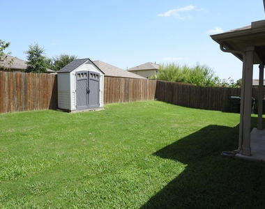 424 Langely - Photo Thumbnail 17