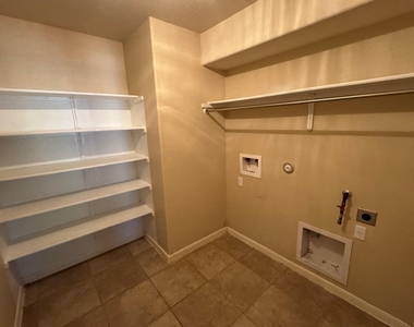 424 Langely - Photo Thumbnail 15