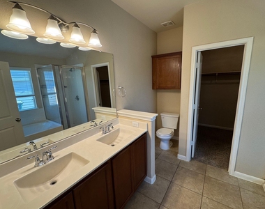 424 Langely - Photo Thumbnail 10