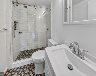 5406 Connecticut Avenue Nw - Photo Thumbnail 4