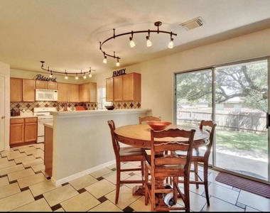 1201 Heritage Hill Cv - Photo Thumbnail 1