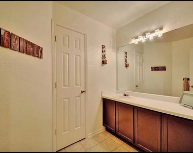 1201 Heritage Hill Cv - Photo Thumbnail 15