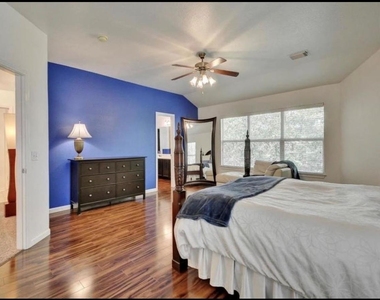 1201 Heritage Hill Cv - Photo Thumbnail 12