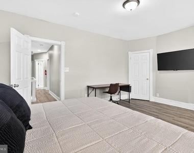 1119 Montello Avenue Ne - Photo Thumbnail 21