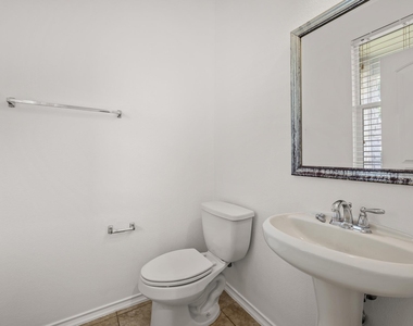 2215 Mccombs St - Photo Thumbnail 24