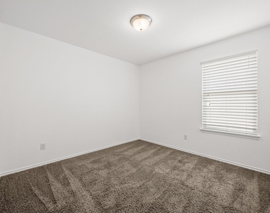 2215 Mccombs St - Photo Thumbnail 22