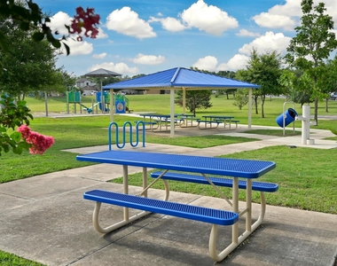 2215 Mccombs St - Photo Thumbnail 37
