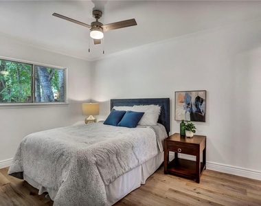 2416 Village Walk - Photo Thumbnail 3