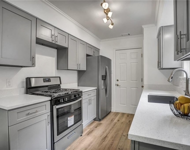2416 Village Walk - Photo Thumbnail 9