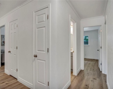 2416 Village Walk - Photo Thumbnail 19