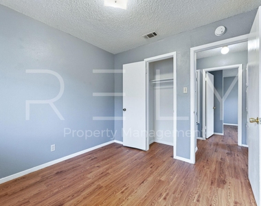 409 E Janis Dr - Photo Thumbnail 21