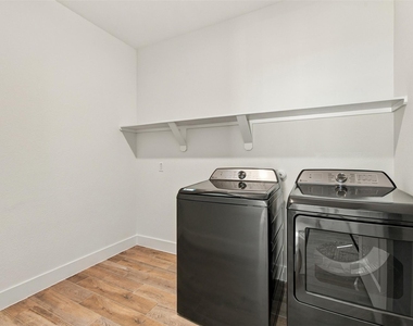 204 Ashby Dr - Photo Thumbnail 22