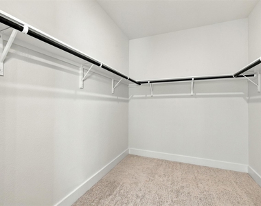 204 Ashby Dr - Photo Thumbnail 21
