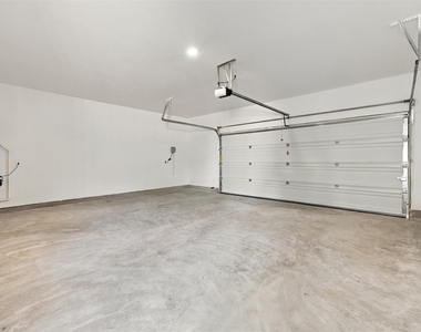 204 Ashby Dr - Photo Thumbnail 23