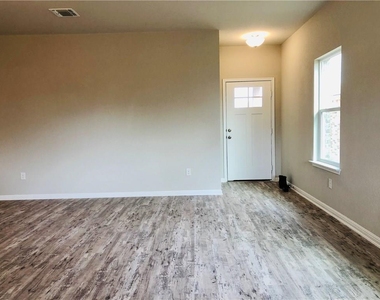 2925 Bridekirk Dr - Photo Thumbnail 10