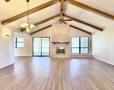 843 Sunfish St - Photo Thumbnail 3