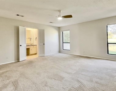 843 Sunfish St - Photo Thumbnail 15