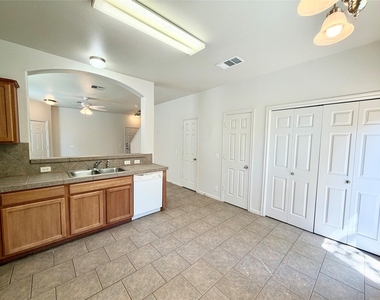 2406 Allred Dr - Photo Thumbnail 7