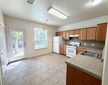 2406 Allred Dr - Photo Thumbnail 5
