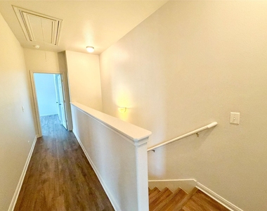 2406 Allred Dr - Photo Thumbnail 11