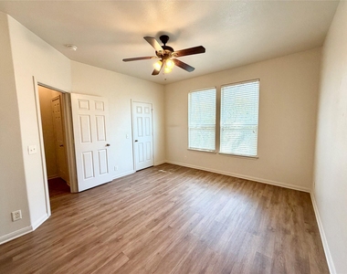 2406 Allred Dr - Photo Thumbnail 8