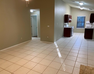 4419 Silverstone Dr - Photo Thumbnail 4