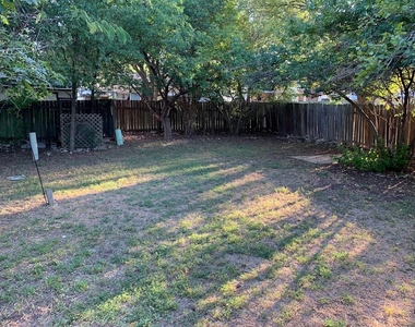 4419 Silverstone Dr - Photo Thumbnail 17