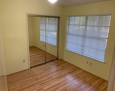 4419 Silverstone Dr - Photo Thumbnail 14
