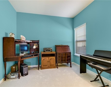 10504 Crescendo Ln - Photo Thumbnail 10