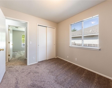 15102 Nuttall Dr - Photo Thumbnail 22
