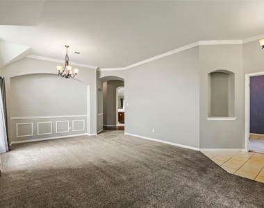 1408 Colby Ln - Photo Thumbnail 9
