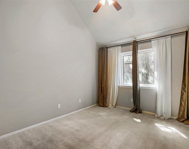 1408 Colby Ln - Photo Thumbnail 25