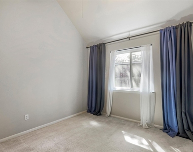 1408 Colby Ln - Photo Thumbnail 30