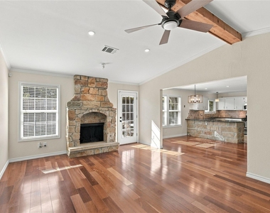 7700 Banpass Ln - Photo Thumbnail 3