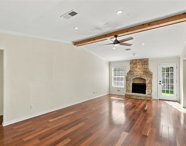 7700 Banpass Ln - Photo Thumbnail 2