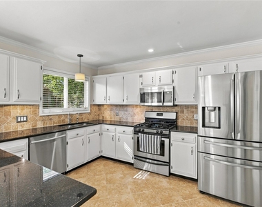7700 Banpass Ln - Photo Thumbnail 7