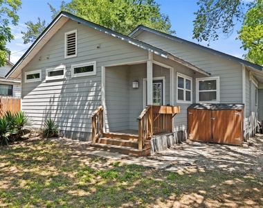 3203 E 18th St - Photo Thumbnail 31
