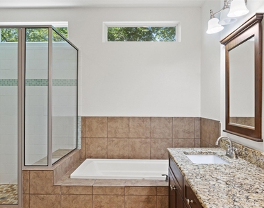 3203 E 18th St - Photo Thumbnail 17