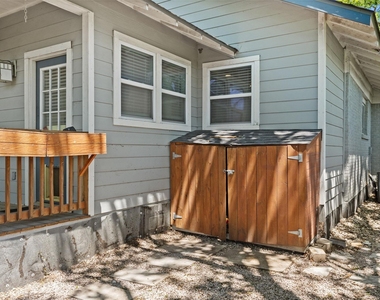 3203 E 18th St - Photo Thumbnail 29