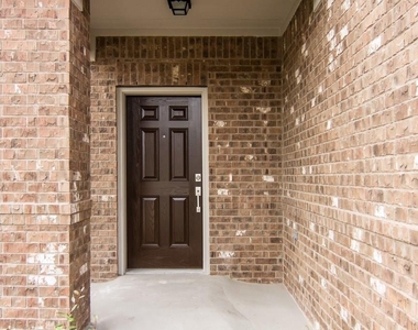 13910 Osmarea Dr - Photo Thumbnail 3