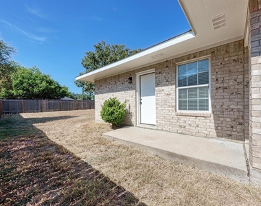 407 Bent Wood Dr - Photo Thumbnail 23