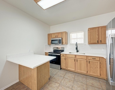407 Bent Wood Dr - Photo Thumbnail 15