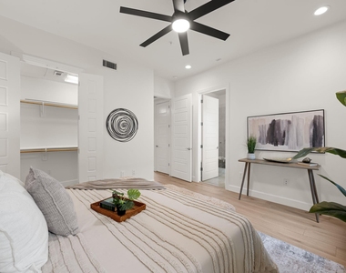 1504 Collier St - Photo Thumbnail 17