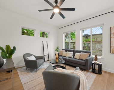 1504 Collier St - Photo Thumbnail 9