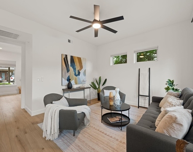 1504 Collier St - Photo Thumbnail 8