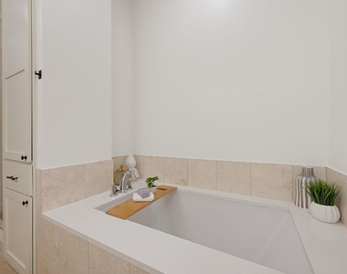 1504 Collier St - Photo Thumbnail 20