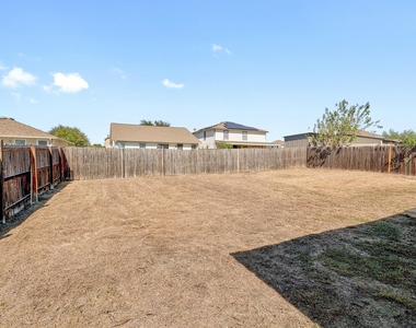 302 Phillips St - Photo Thumbnail 22