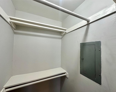 4411 Guadalupe St - Photo Thumbnail 9